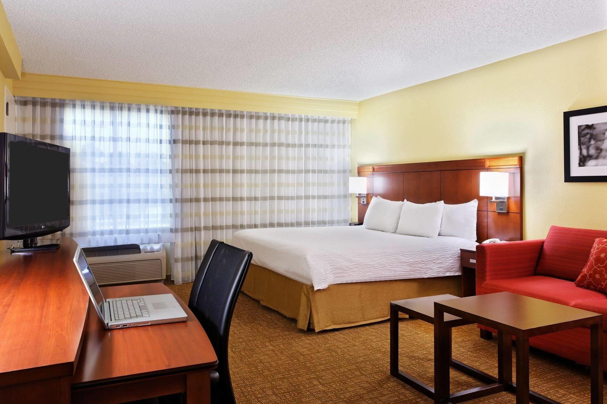 Heritage Place Houston Brookhollow Экстерьер фото
