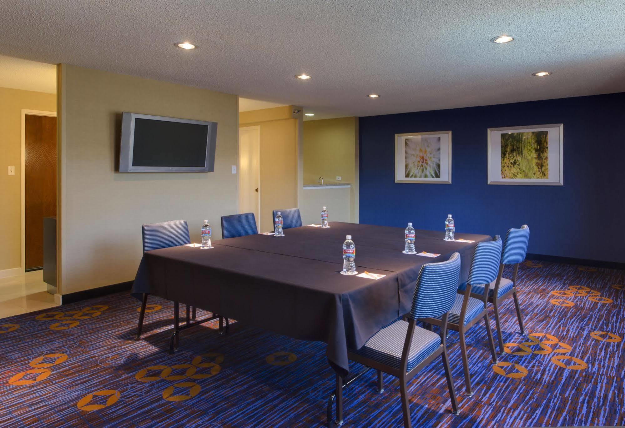 Heritage Place Houston Brookhollow Экстерьер фото